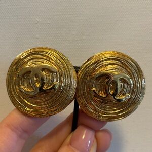 CHANEL large Vintage golden CC Clip On Earrings $650.00